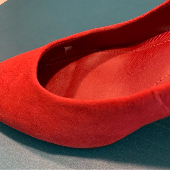 👠 Red Elie DKNY Pumps 👠 - Picture 12 of 16